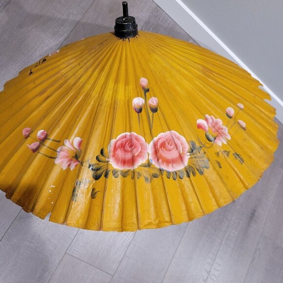 1950s Handpainted Flowers on Rice Paper and Bamboo Umbrella Parasol - Picture 2 of 8